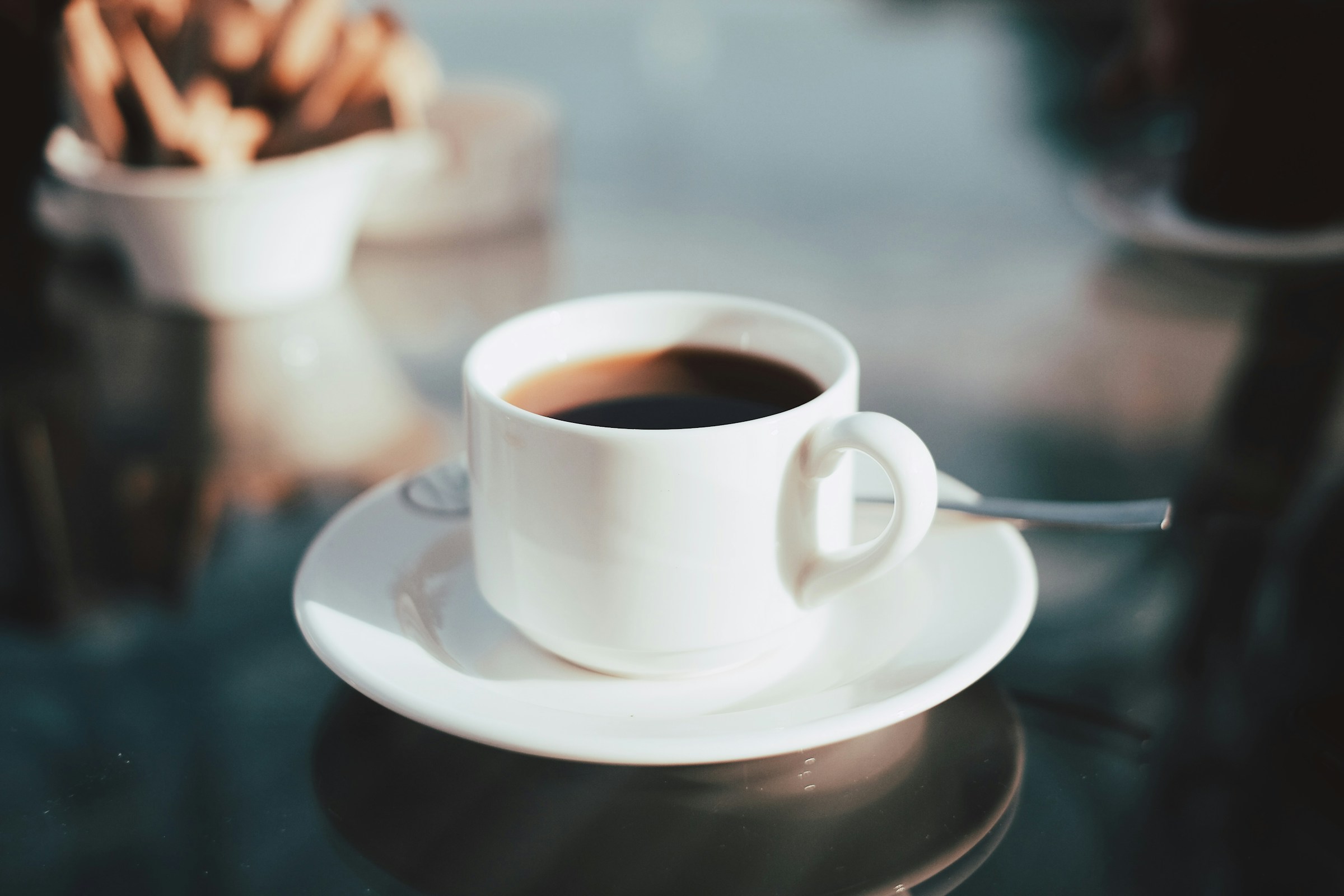 emre-NZMeJsrMC8U-unsplash Tasse de café