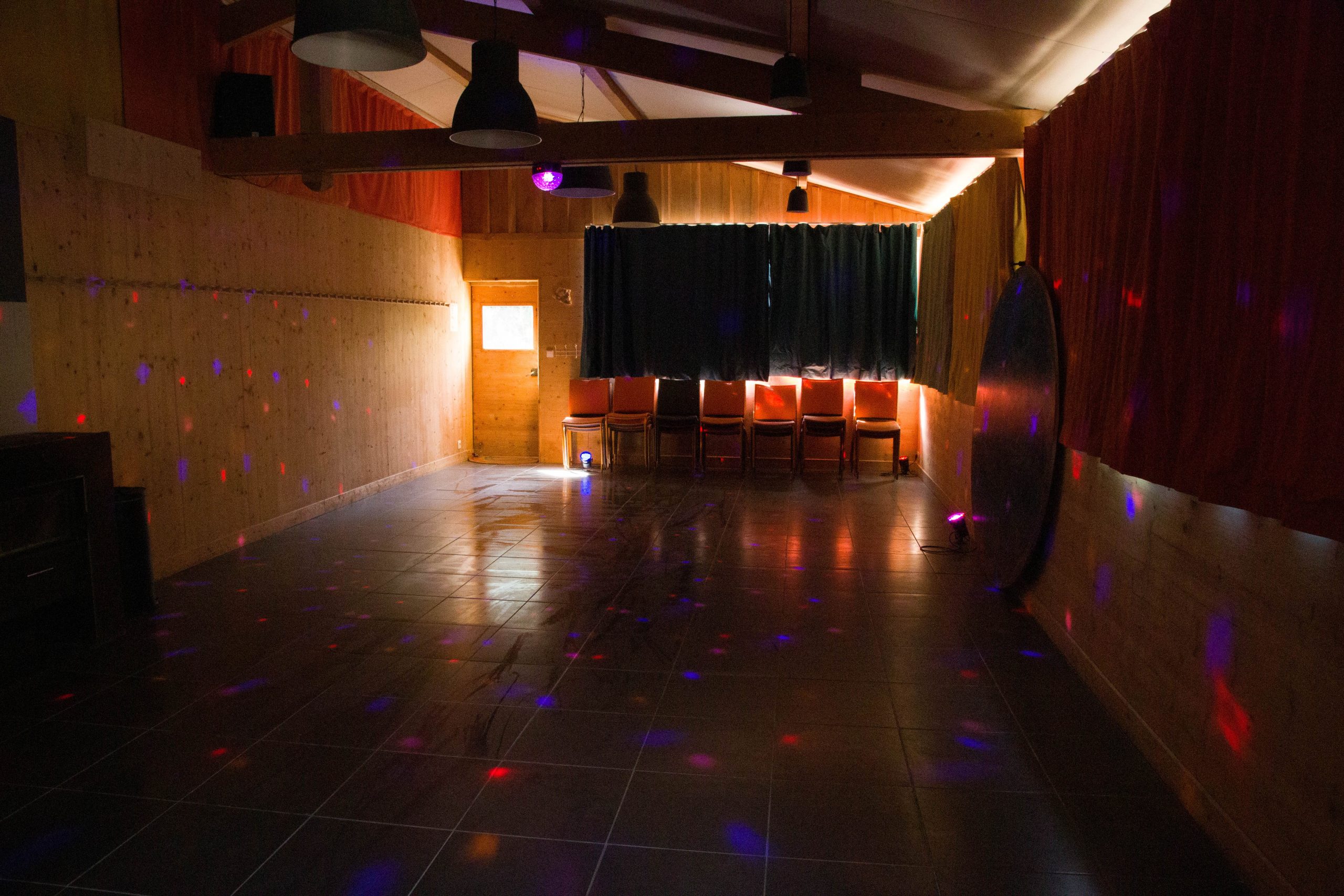 salle dancing Salle collective en configuration dancing